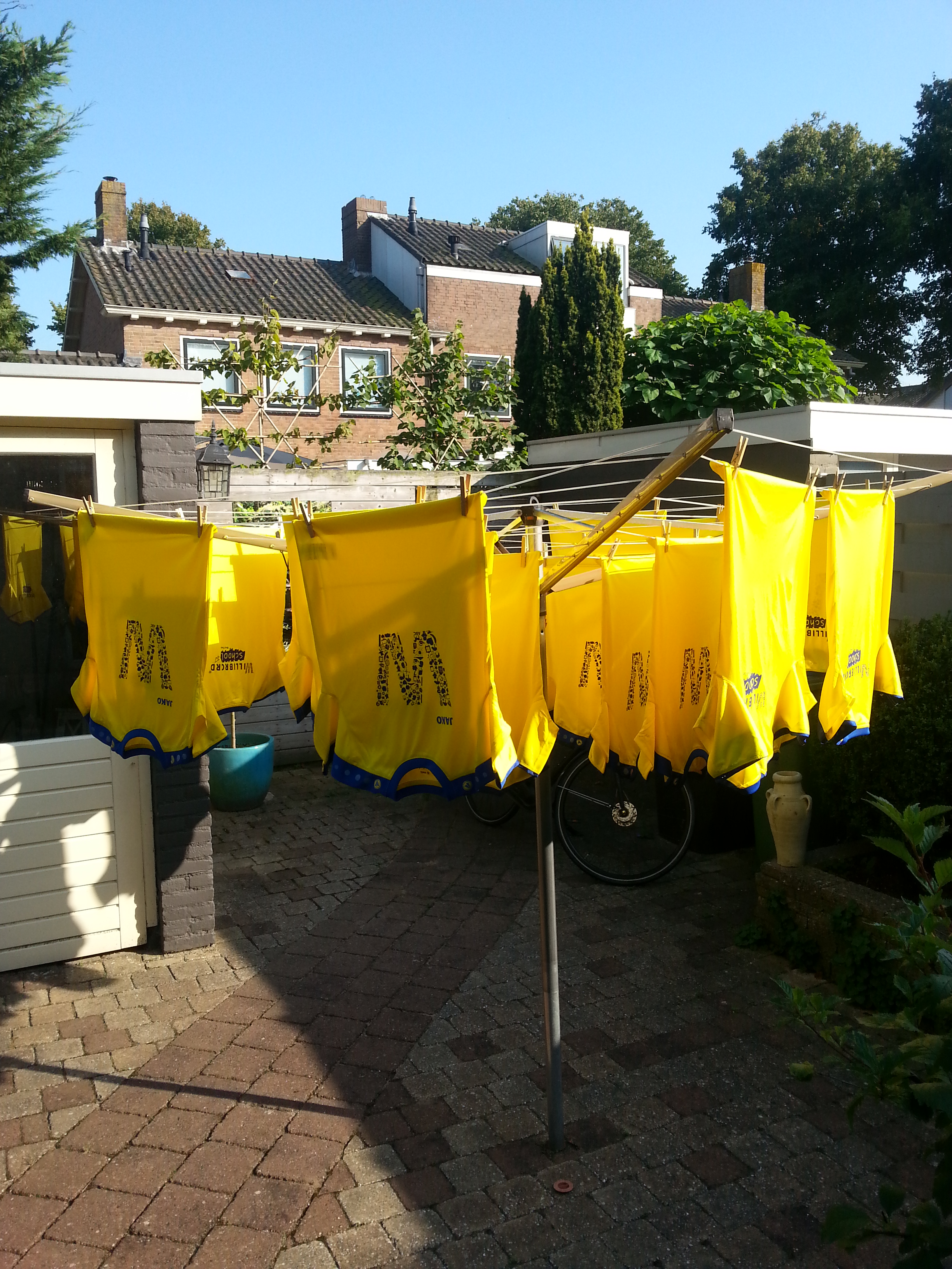 schoolshirtjes gewassen
