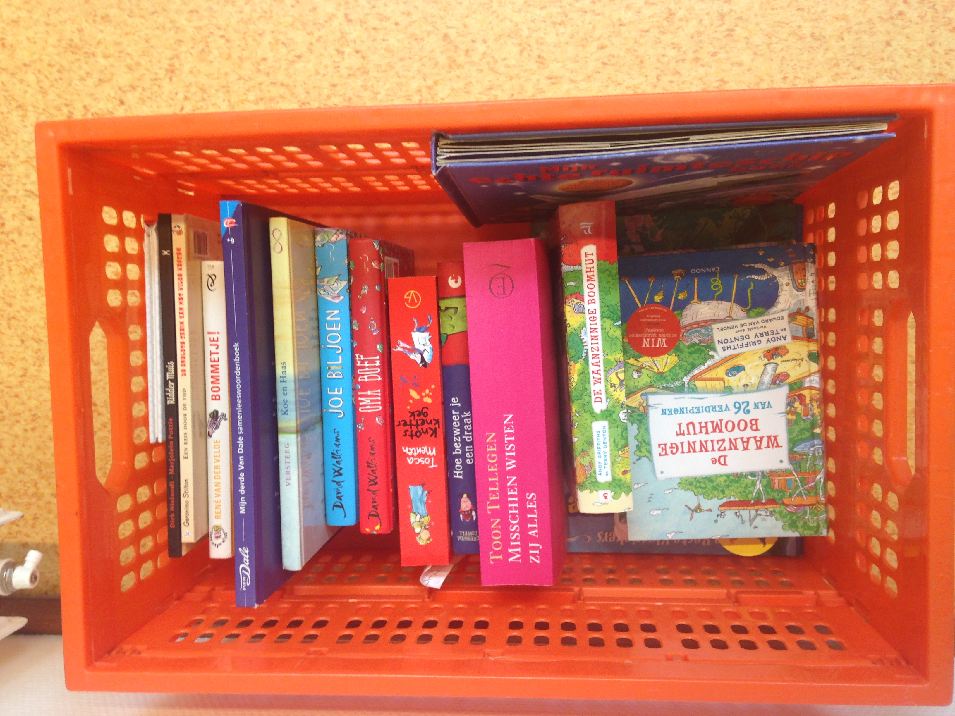 We zijn verwend met een grote krat boeken!